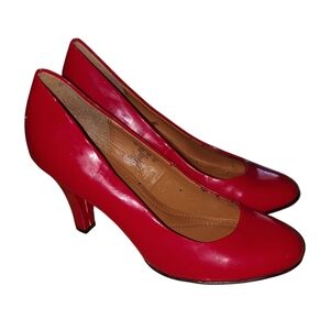 Vintage Jaclyn Smith Red Tori Style Nonslip Patent Leather Closed Toe Pump, 7M